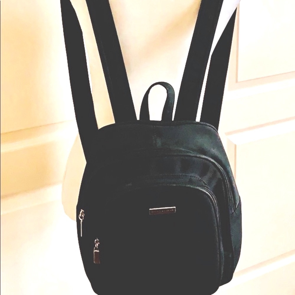 💥Donna Karan Backpack💥